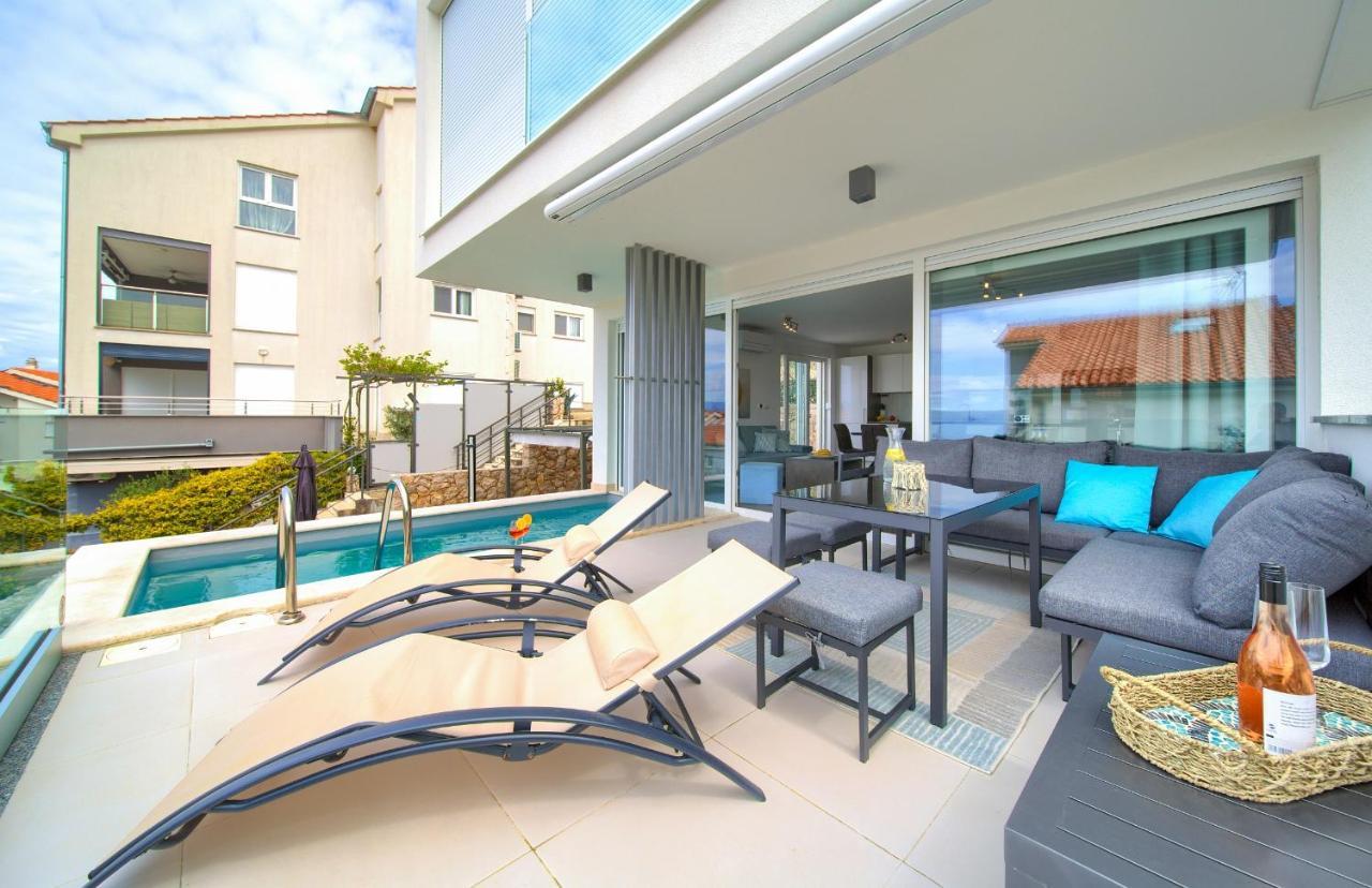 Villa Solis Lacus Modern Apartment - Private Heated Pool - Smart Tv Sky X - Free Parking Njivice Eksteriør billede