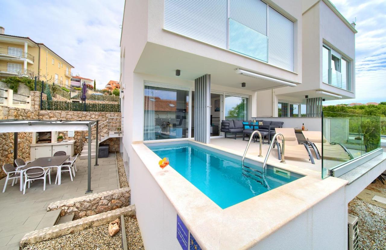Villa Solis Lacus Modern Apartment - Private Heated Pool - Smart Tv Sky X - Free Parking Njivice Eksteriør billede